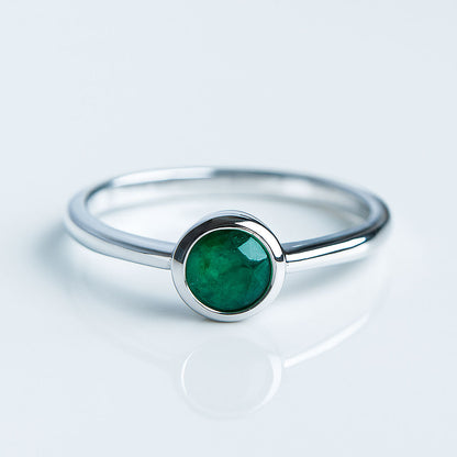 S טבעת כסף טסיל עם אבן אמרלד