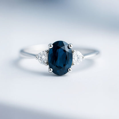 טבעת כסף "אסיה" עם אבן ספיר