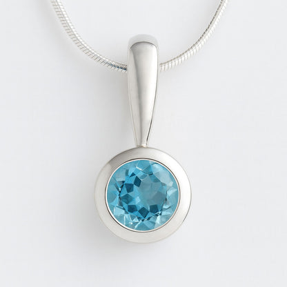 תליון כסף "ניקול" עם אבן בלו טופז