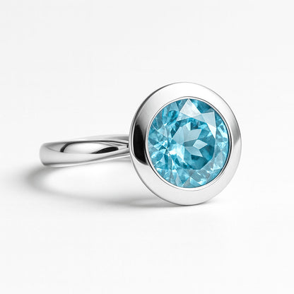 טבעת כסף "ניקול" עם אבן בלו טופז