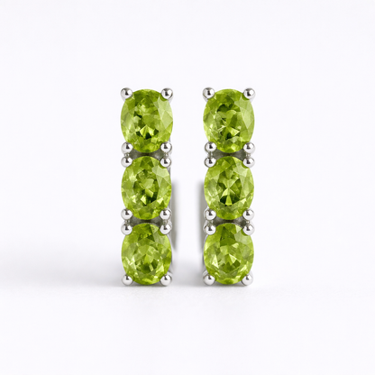 עגילי כסף "אוליב" עם אבני פרידוט