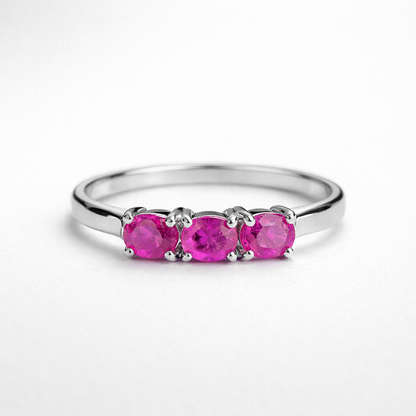 טבעת כסף "אוליב" עם אבני רובי