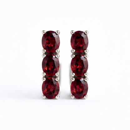 עגילי כסף "אוליב" עם אבני גרנט