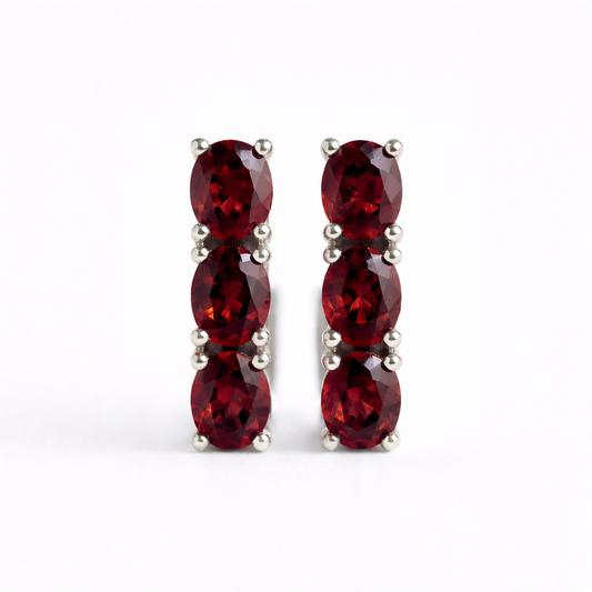 עגילי כסף "אוליב" עם אבני גרנט