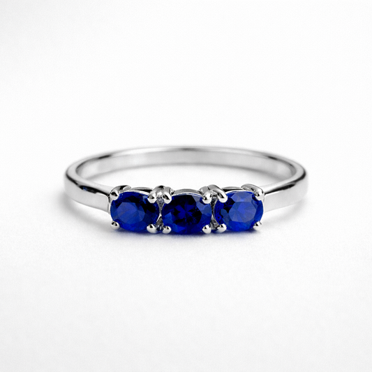 טבעת כסף "אוליב" עם אבני ספיר