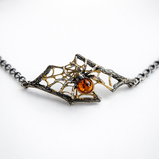 צמיד כסף עם ענבר בלטי "ספיידי" בעבודת יד