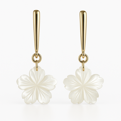 עגילים עם תליון פרח דובדבן מצדף