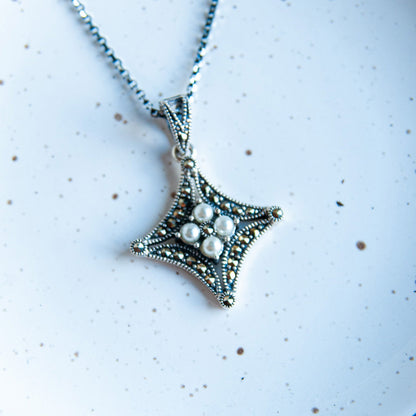 EDWINA שרשרת כסף עם פנינה