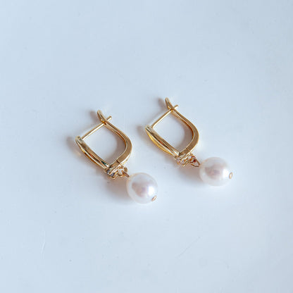 G עגילי פנינה קייסי