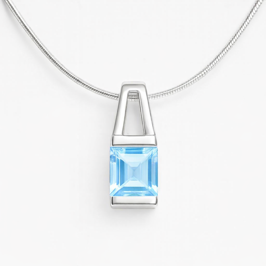 תליון כסף "מונה" עם אבן בלו טופז