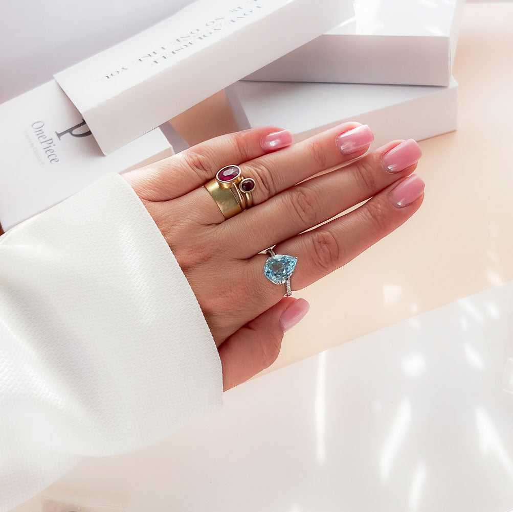 טבעת כסף "אליסיה" עם בלו טופז