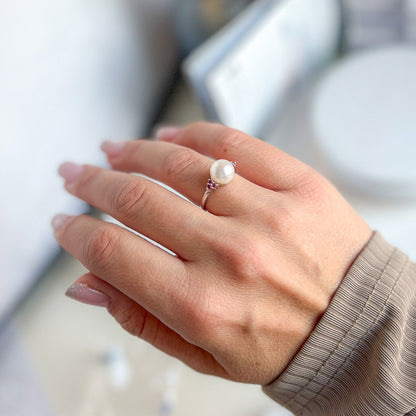 טבעת כסף "פיונה" עם פנינה ורובי