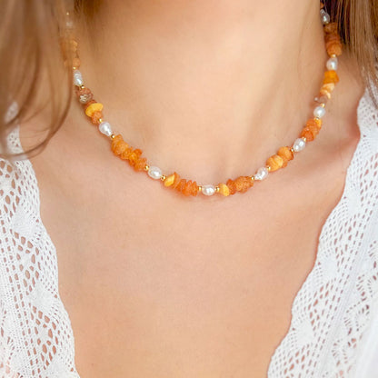 שרשרת אבני ענבר בשילוב פנינים