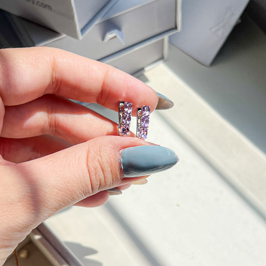 עגילי כסף "אוליב" עם אמטיסט בהירה