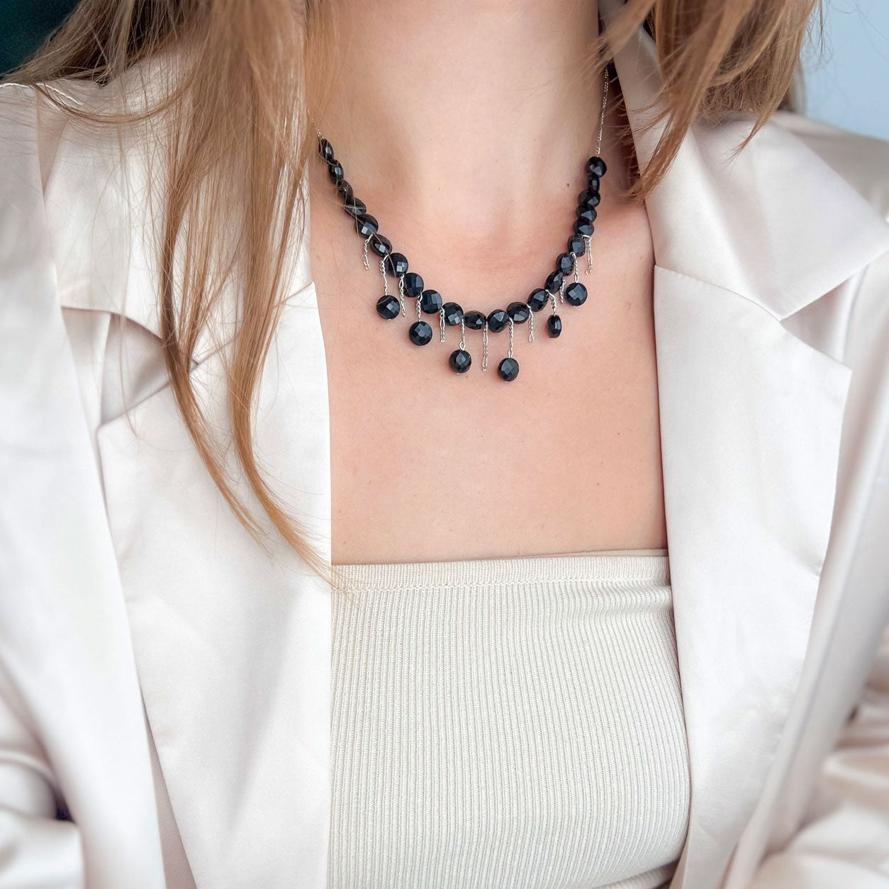 שרשרת טיפות מאבני טורמילן שחורות
