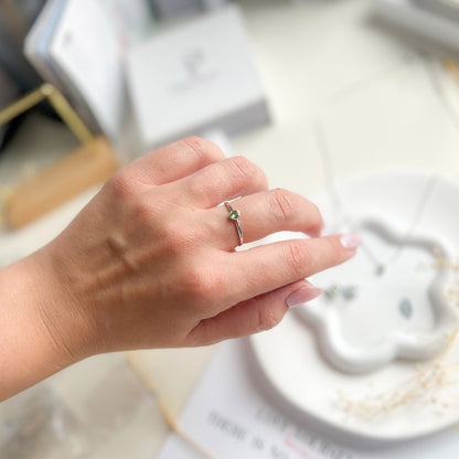 טבעת כסף טסיל עם אבן גרנט ירוק