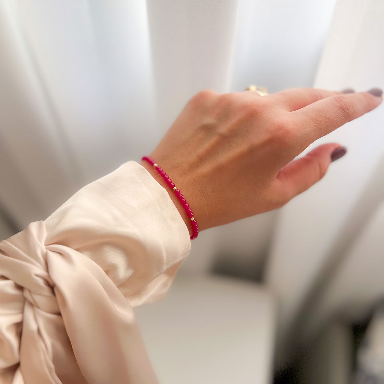 צמיד עדין מאבני רובי