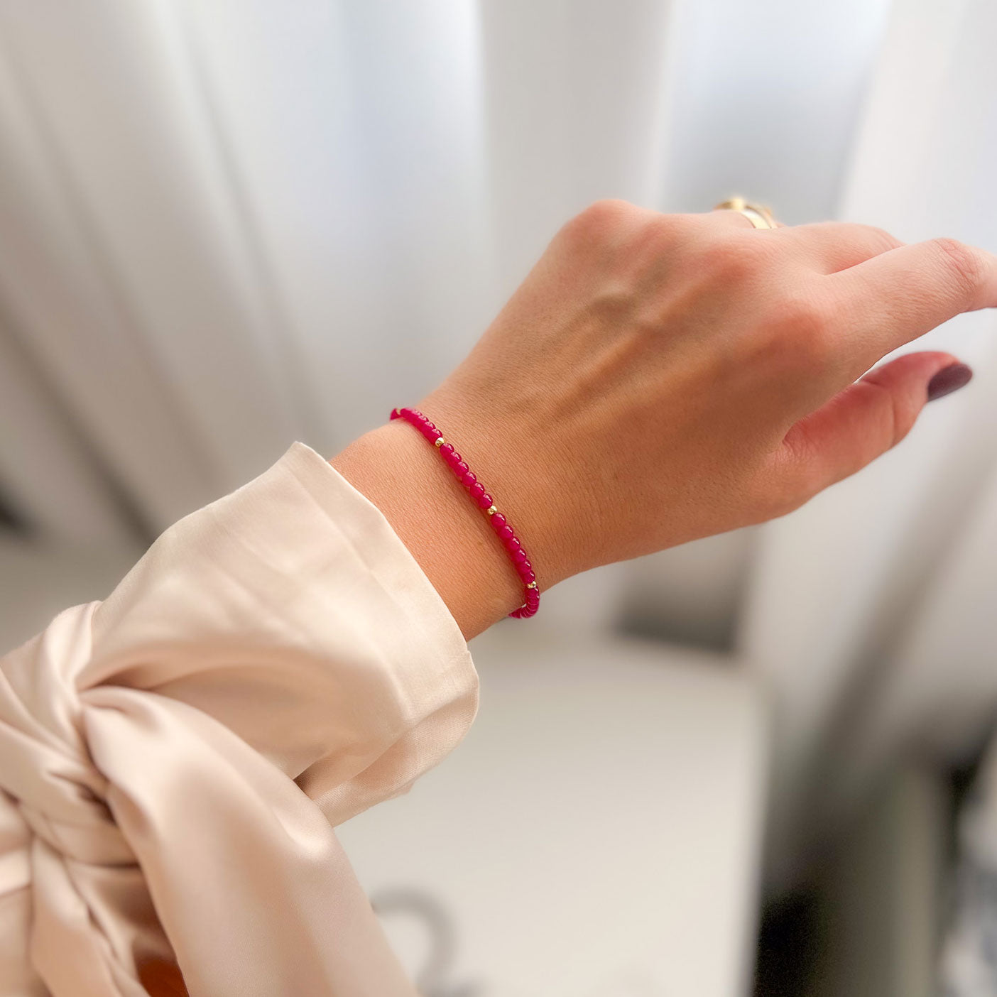 צמיד עדין מאבני רובי