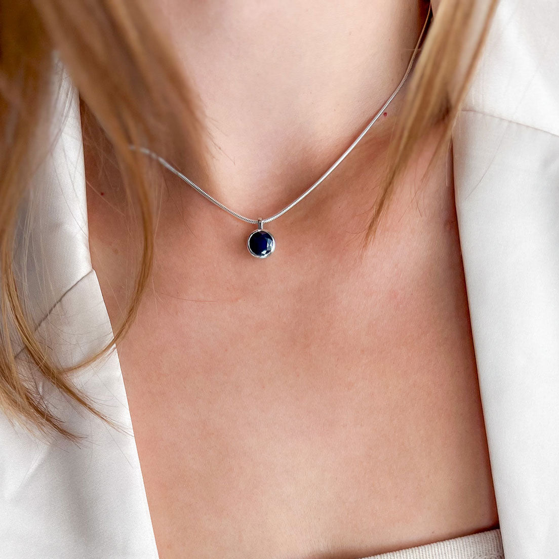 תליון כסף "טיילר" עם אבן ספיר