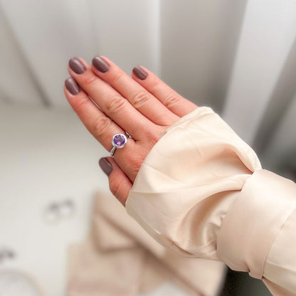 טבעת כסף "ניקול" עם אבן אמטיסט