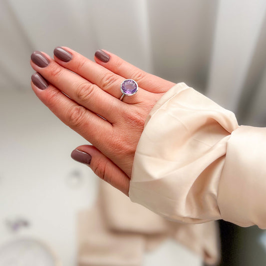 טבעת כסף "קידמן" עם אבן אמטיסט