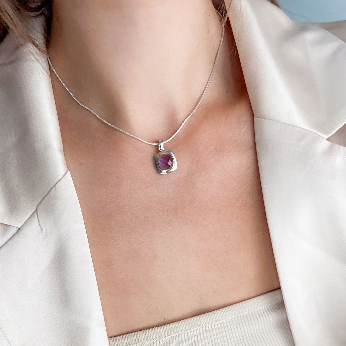 תליון כסף "אלין" עם אבן אמטיסט