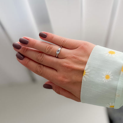 טבעת כסף "איימי" עם אבן אקוומרין