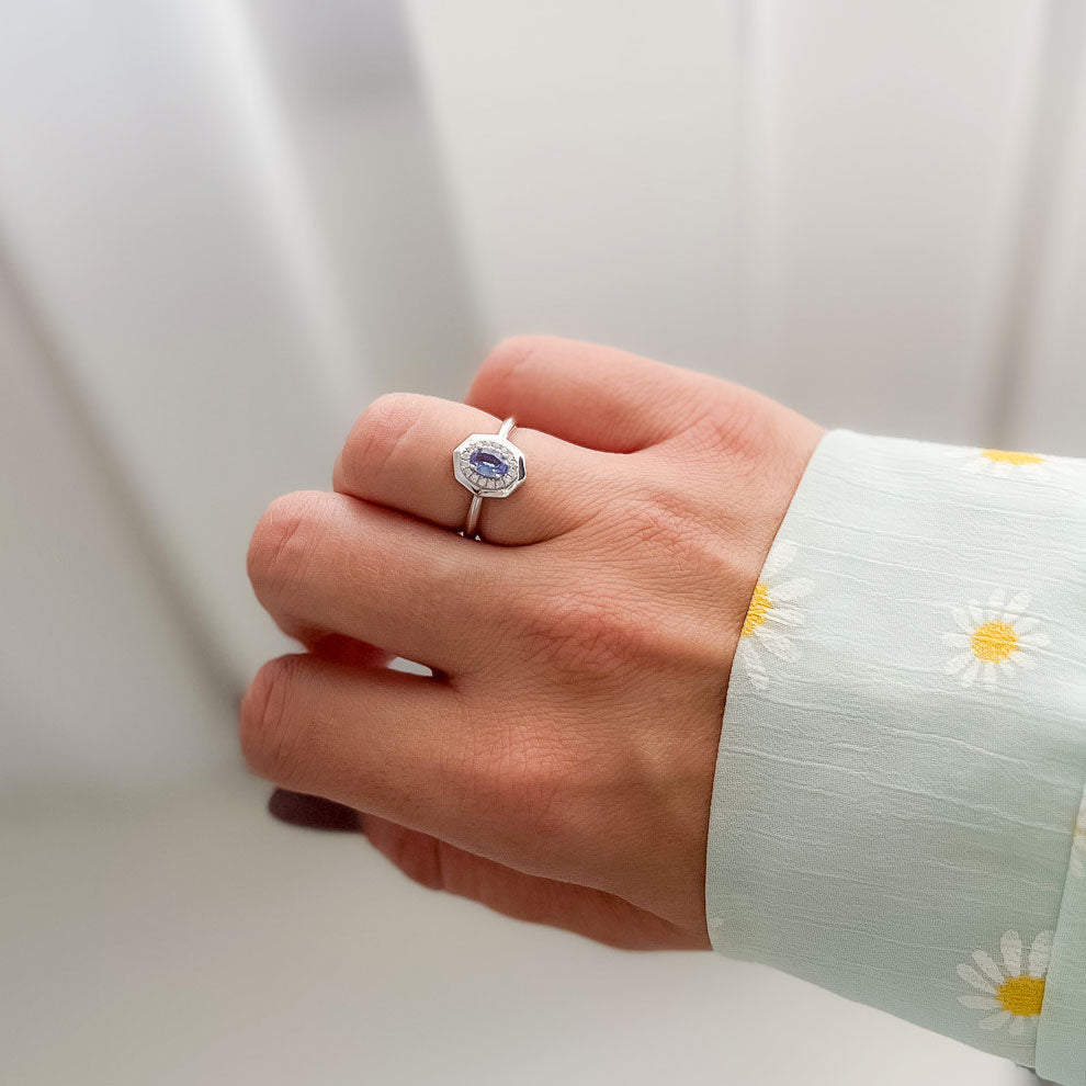 טבעת כסף "גפן" עם אבני טנזנייט