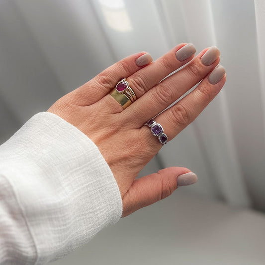 טבעת כסף "אלה" עם אבני אמטיסט