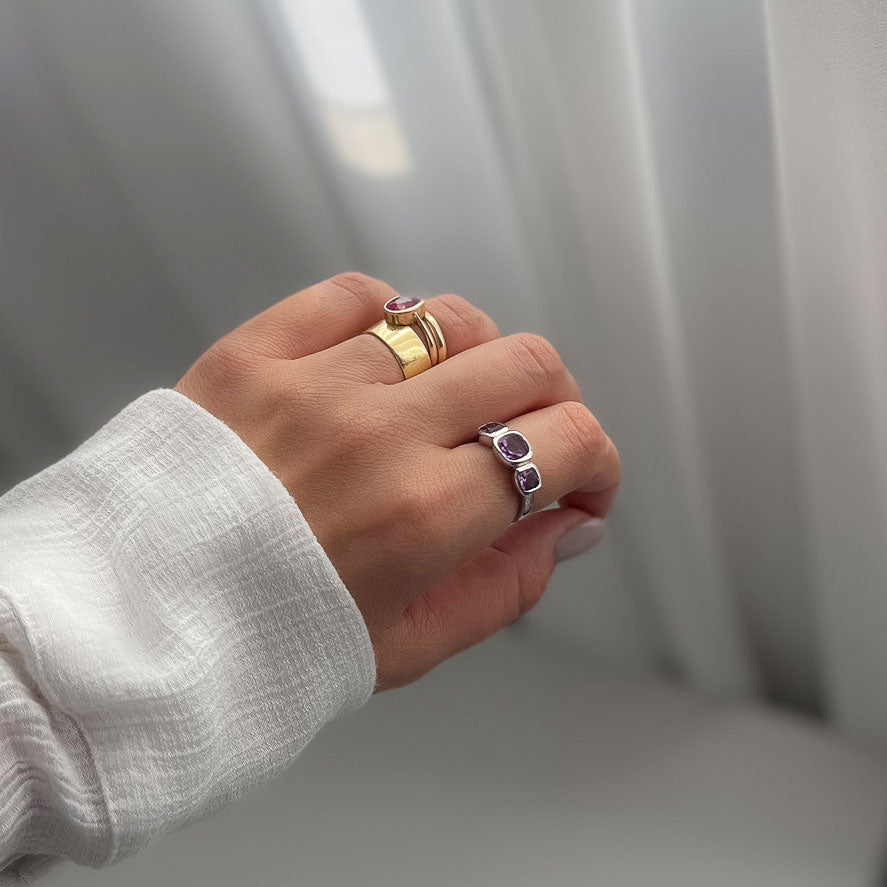 טבעת כסף "אלה" עם אבני אמטיסט