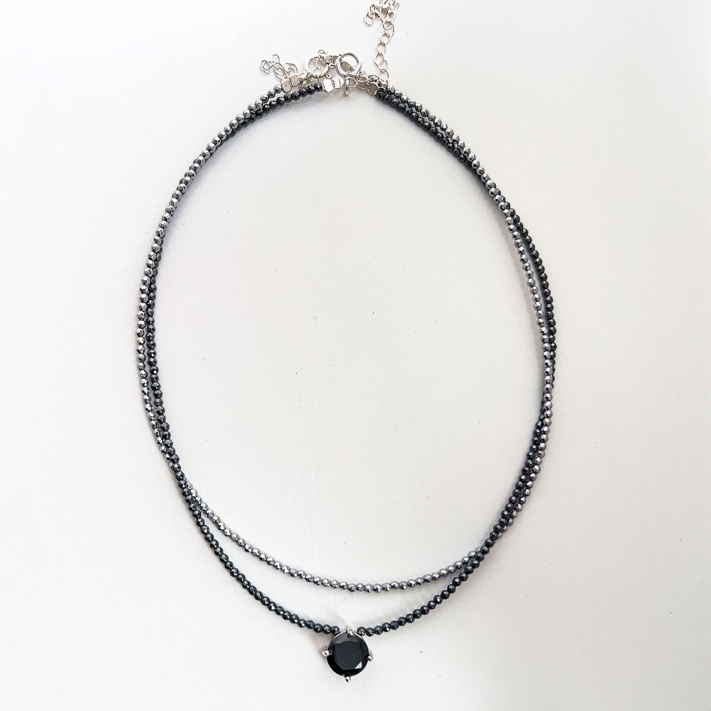 שרשרת המטיט כסף 925 צמודה - תליון אבן שחורה
