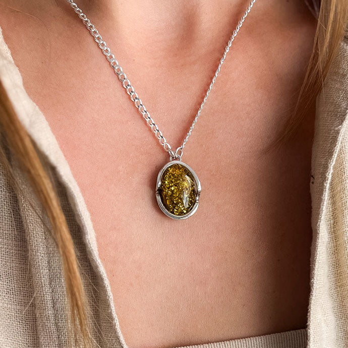 שרשרת כסף 925 עם תליון ענבר בלטי