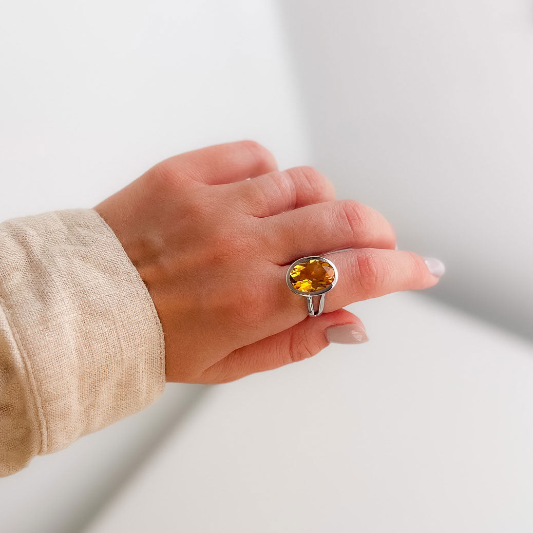 טבעת כסף שרליז עם אבן סטרין