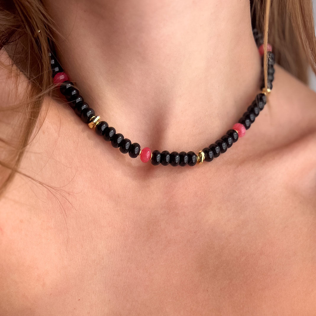 שרשרת לורן גדולה מאבני אוניקס שחור בגולד