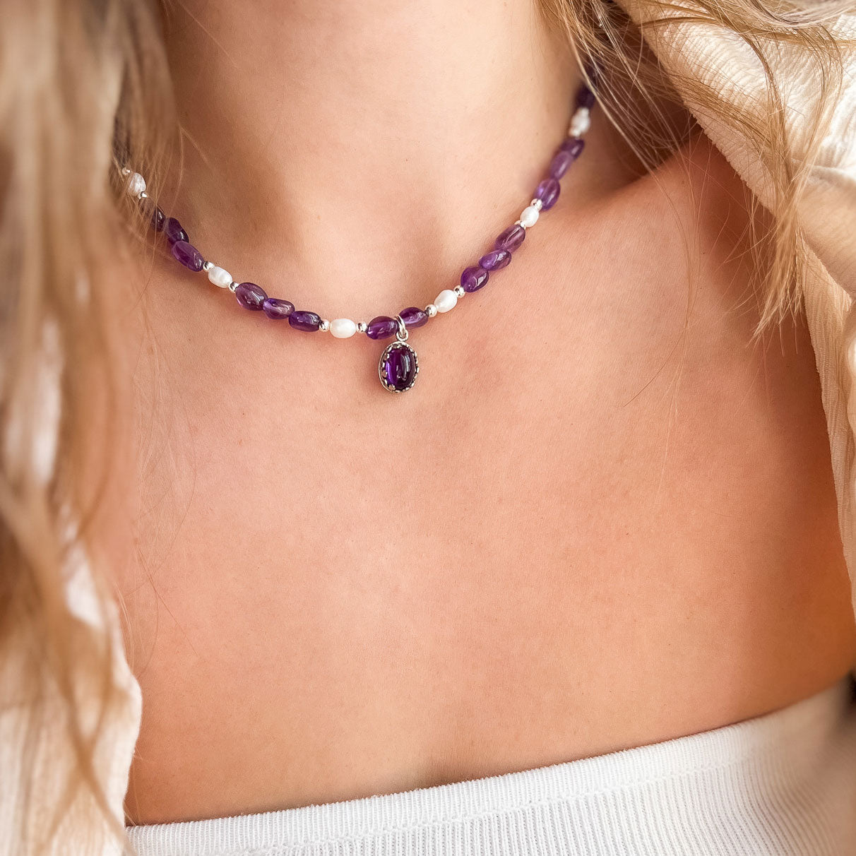 שרשרת מאבני אמטיסט עם תליון