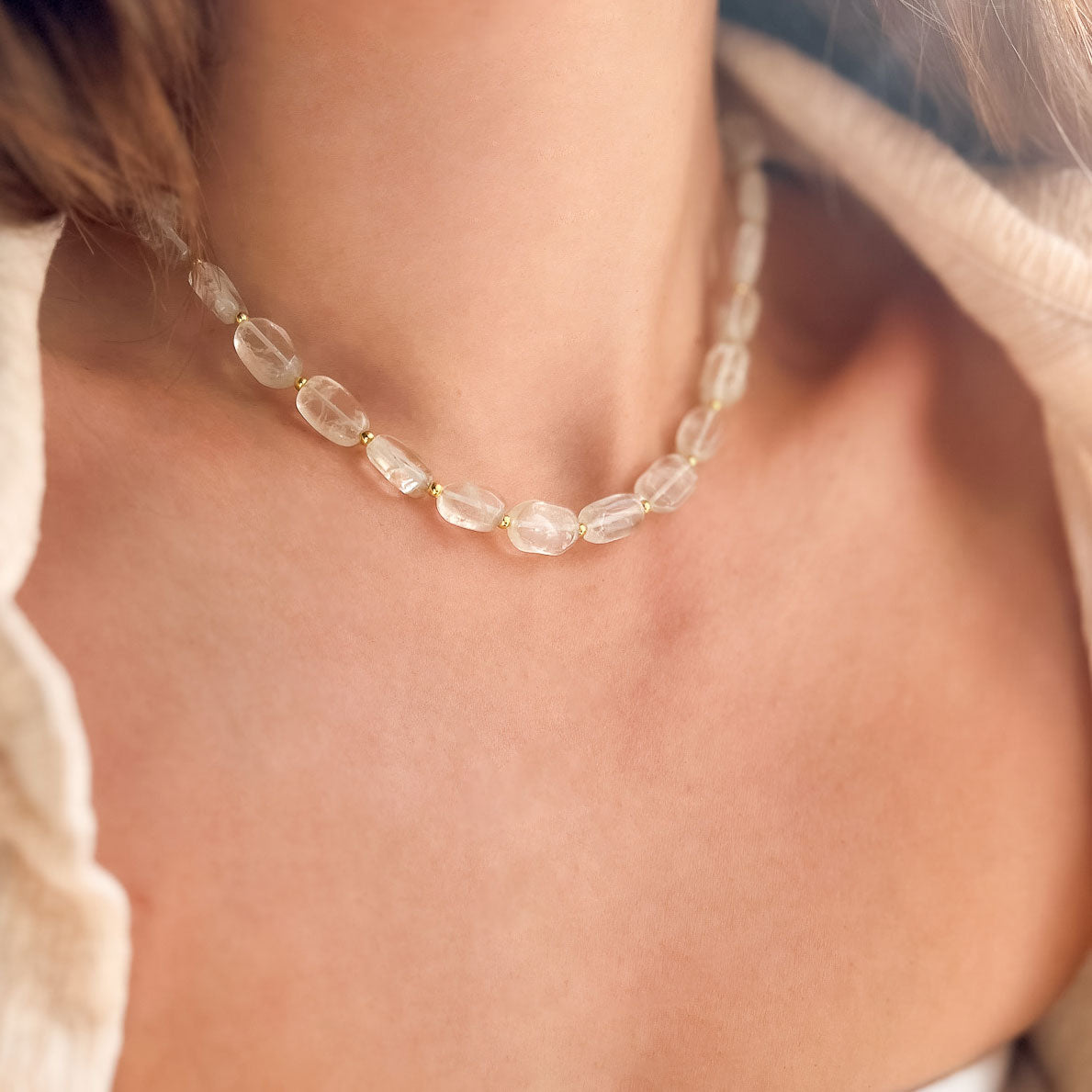 שרשרת אבני קריסטל קוורץ בגוון ירוק עדין