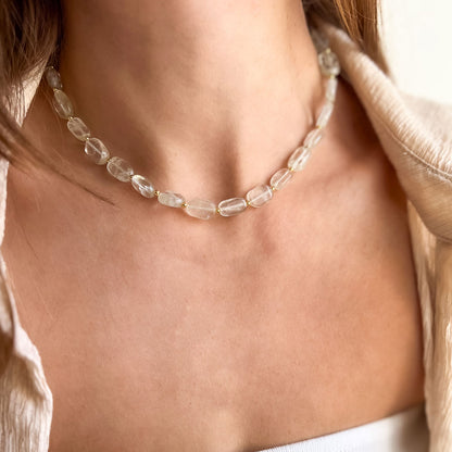 שרשרת אבני קריסטל קוורץ בגוון ירוק עדין