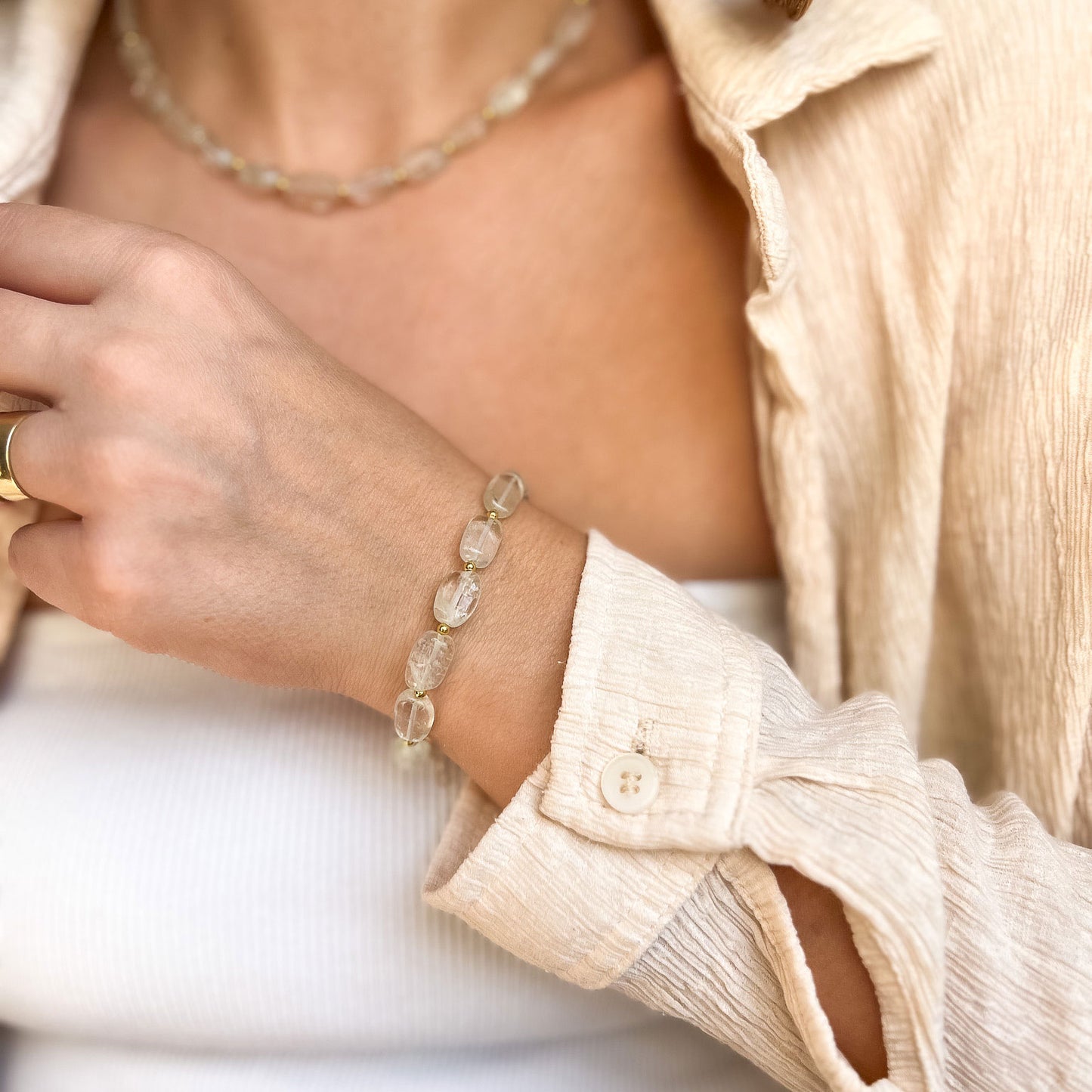 שרשרת אבני קריסטל קוורץ בגוון ירוק עדין