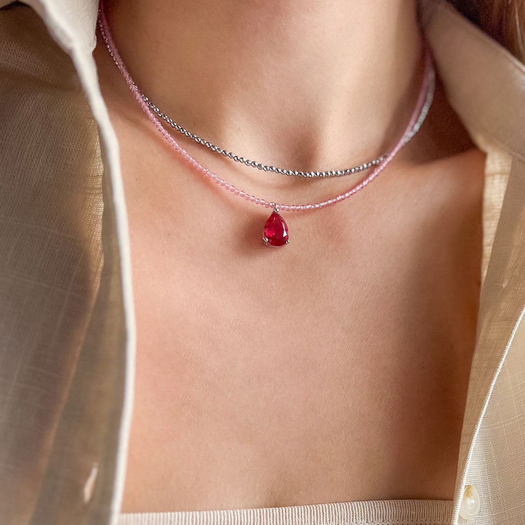 שרשרת אבני שפינל ורודה עם תליון טיפה