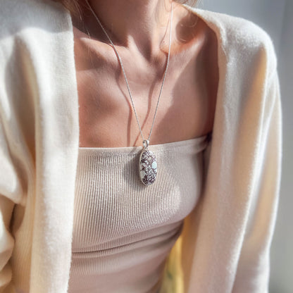 תליון "וונדי" עם אבן טורקיז לבנה