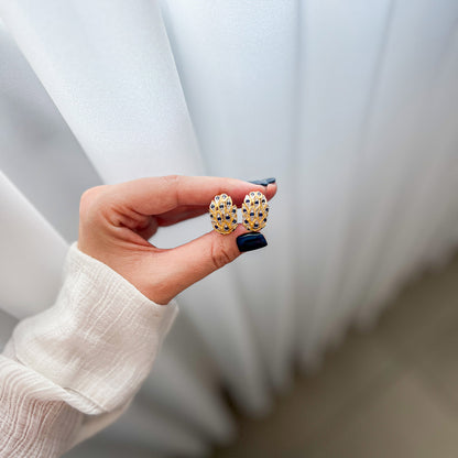 עגילי עלמה עם אבני ספיר