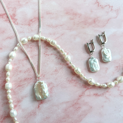 עגילי "אנה" עם פנינת בארוק