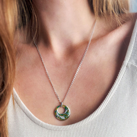 שרשרת כסף עם תליון אמייל טווס ירוק