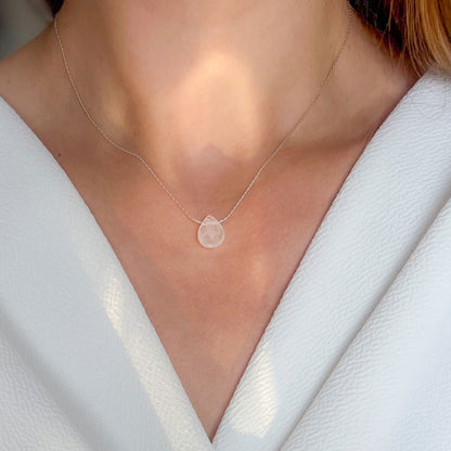 שרשרת נחש עדינה מכסף טהור עם תליון קוורץ טבעי