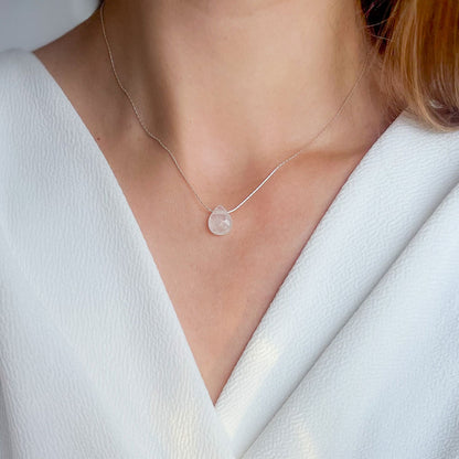 שרשרת נחש עדינה מכסף טהור עם תליון קוורץ טבעי