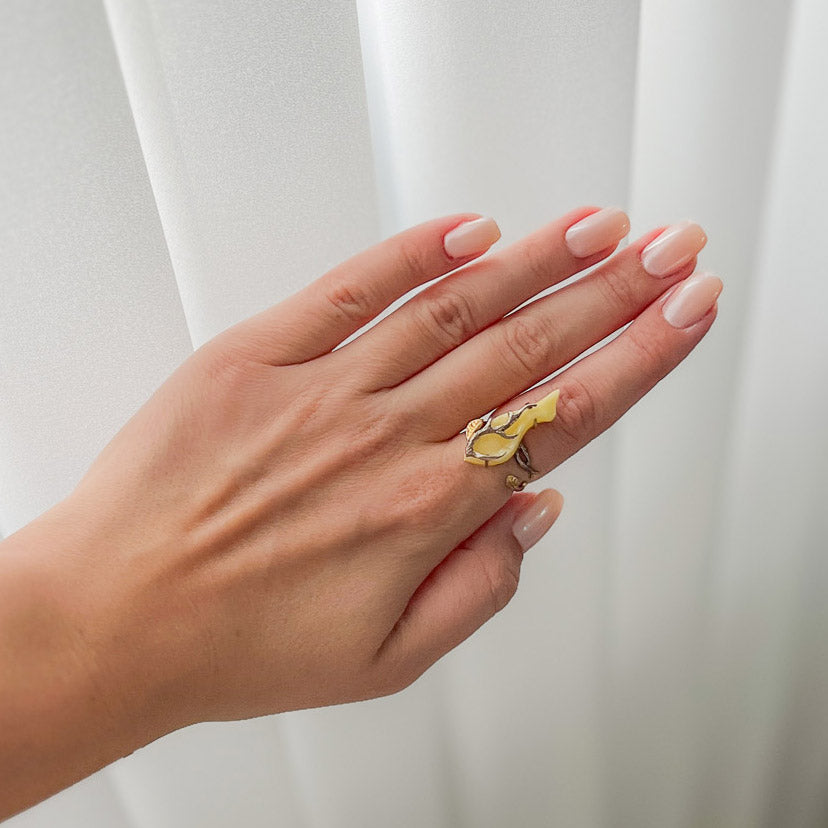 טבעת ענבר צהוב בעבודת יד
