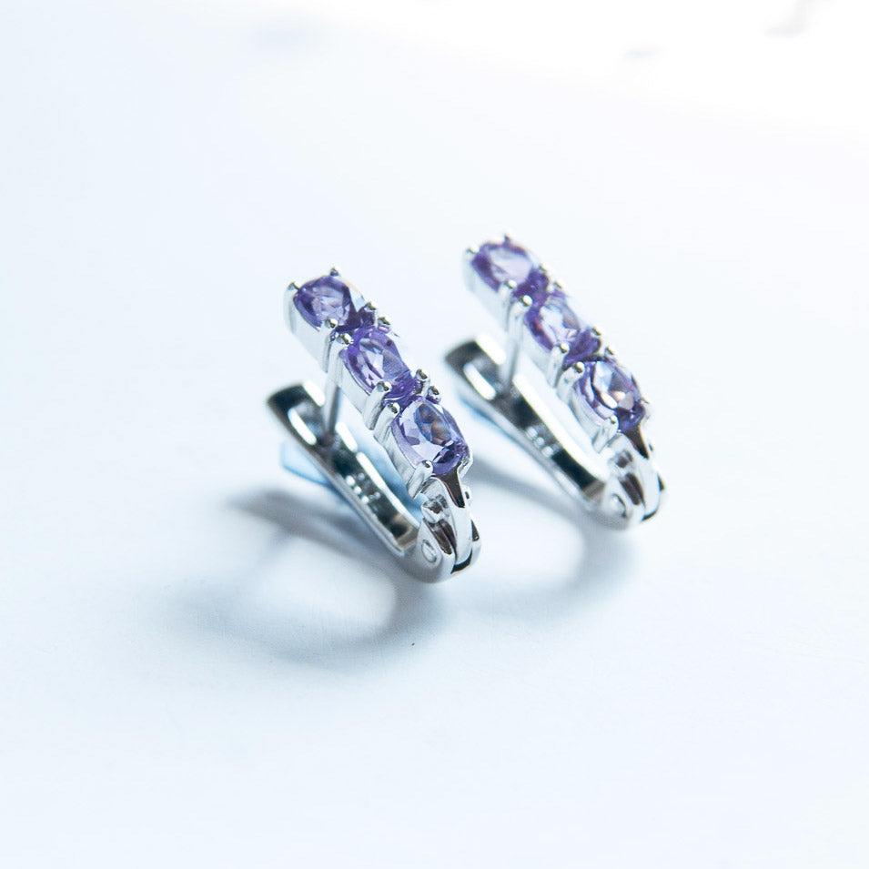 עגילי כסף "אוליב" עם אמטיסט בהירה