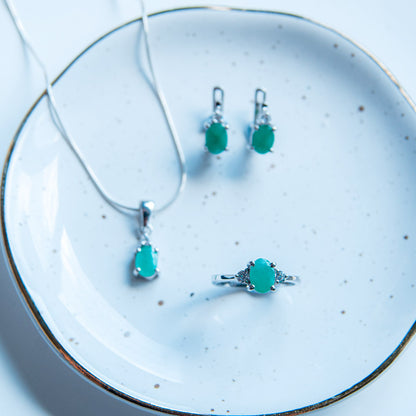 טבעת כסף "אסיה" עם אבן אמרלד