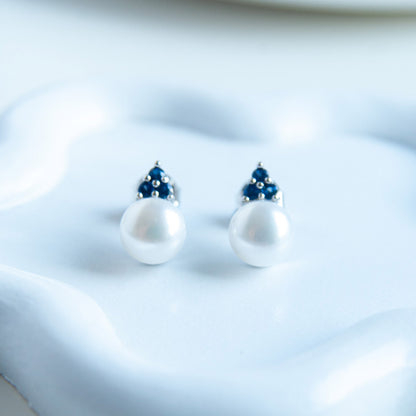 עגילי כסף "פיונה" עם פנינה וספיר