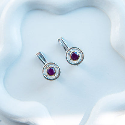 עגילי כסף "שקד" עם אבני רובי